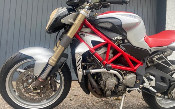 Gebrauchtmotorrad MV Agusta Brutale 910 - Bild 1 Gebrauchtmotorrad MV Agusta Brutale 910 - Bild 1