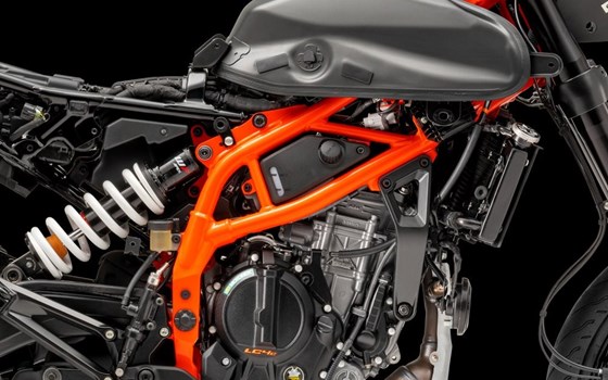 Neufahrzeug KTM 125 SMC R - Bild 12