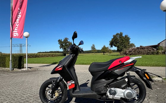 Gebrauchtmotorrad Aprilia SR 125 - Bild 2 Gebrauchtmotorrad Aprilia SR 125 - Bild 2