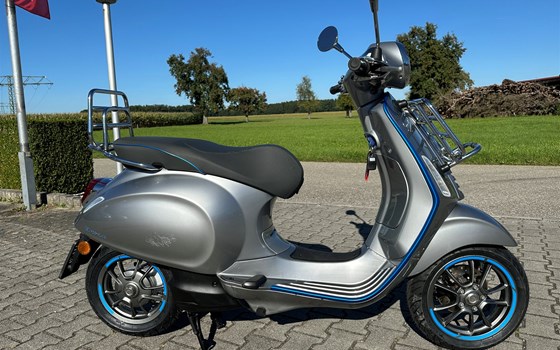 Gebrauchtmotorrad Vespa Elettrica - Bild 1 Gebrauchtmotorrad Vespa Elettrica - Bild 1