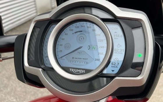 Gebrauchtmotorrad Triumph Rocket 3 R - Bild 11 Gebrauchtmotorrad Triumph Rocket 3 R - Bild 11