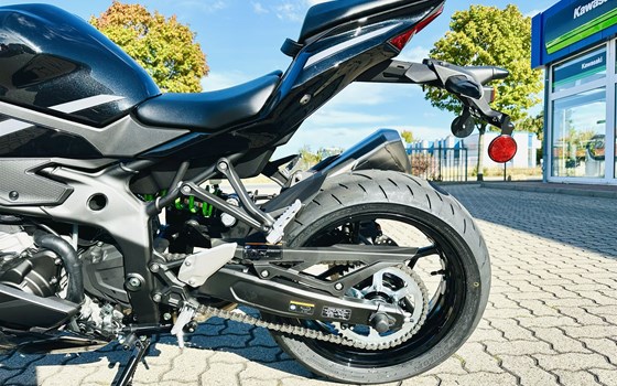 Neufahrzeug Kawasaki Ninja ZX-4RR - Bild 10