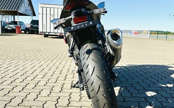 Neufahrzeug Kawasaki Ninja ZX-4RR - Bild 3