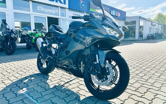 Neufahrzeug Kawasaki Ninja ZX-4RR - Bild 6