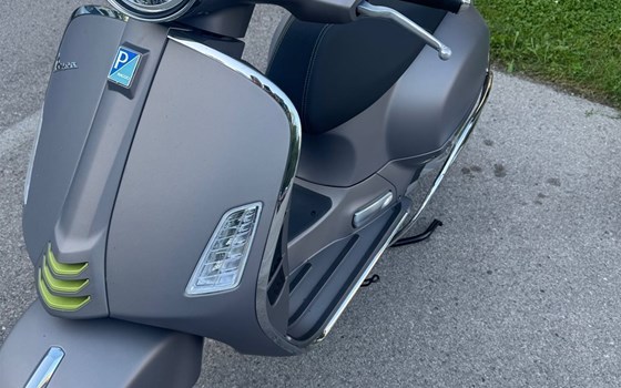 Gebrauchtmotorrad Vespa GTS 125 Super Tech - Bild 6 Gebrauchtmotorrad Vespa GTS 125 Super Tech - Bild 6