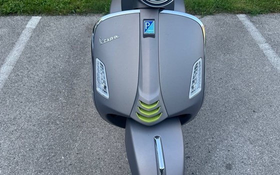 Gebrauchtmotorrad Vespa GTS 125 Super Tech - Bild 7 Gebrauchtmotorrad Vespa GTS 125 Super Tech - Bild 7