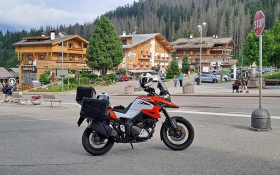 Gebrauchtmotorrad Suzuki V-Strom 1050 XT - Bild 1 Gebrauchtmotorrad Suzuki V-Strom 1050 XT - Bild 1