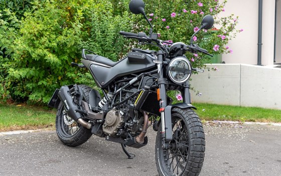 Gebrauchtmotorrad Husqvarna Svartpilen 125 - Bild 2 Gebrauchtmotorrad Husqvarna Svartpilen 125 - Bild 2