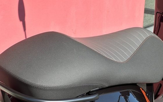 Neufahrzeug Vespa GTV 300 - Bild 12