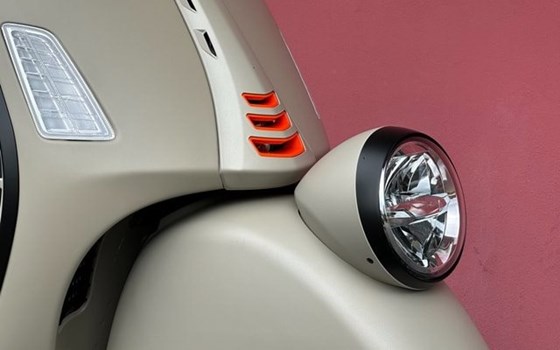 Neufahrzeug Vespa GTV 300 - Bild 16