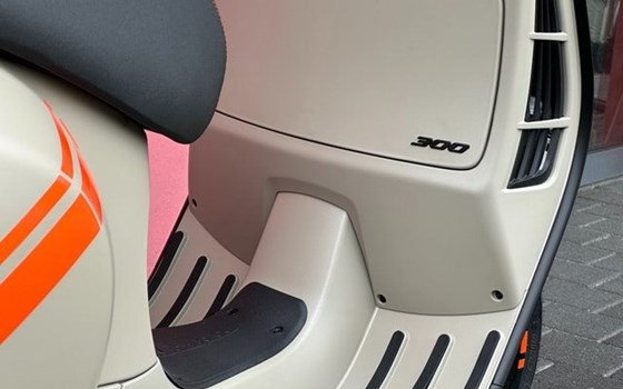 Neufahrzeug Vespa GTV 300 - Bild 13
