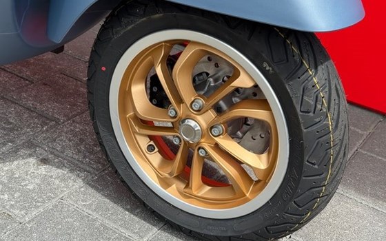 Neufahrzeug Vespa GTV 310 Officina 8 - Bild 12