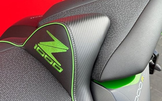 Motorrad Occasion Kawasaki Z1000 R - Bild 9