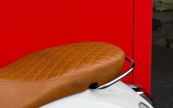 Neufahrzeug Vespa Primavera - Bild 8