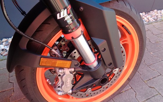 Gebrauchtmotorrad KTM 990 Super Duke - Bild 8