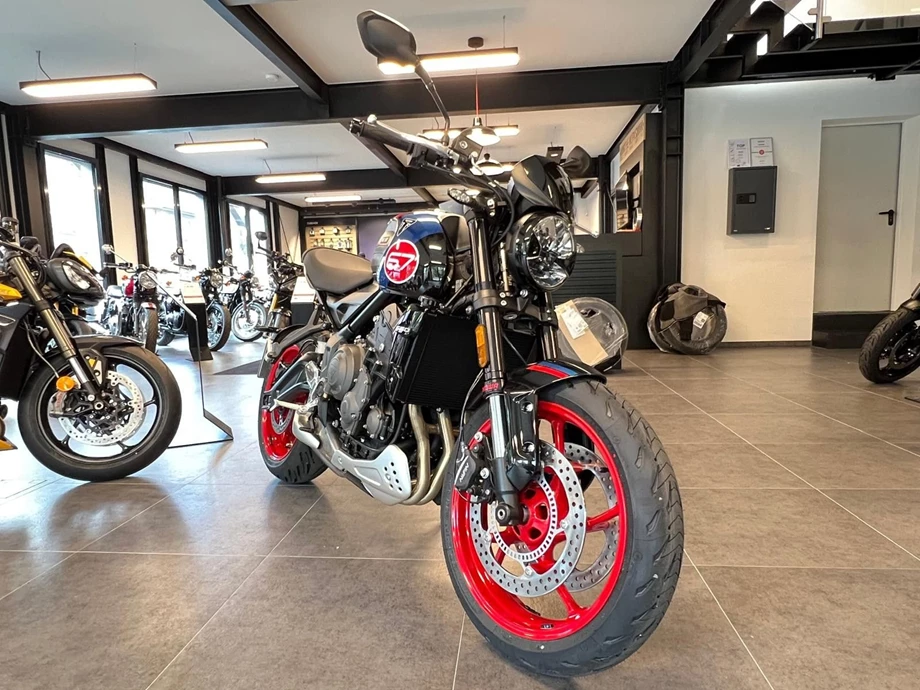 Angebot Triumph Trident 660 Triple Tribute Bild 11: Angebot Triumph Trident 660 Triple Tribute