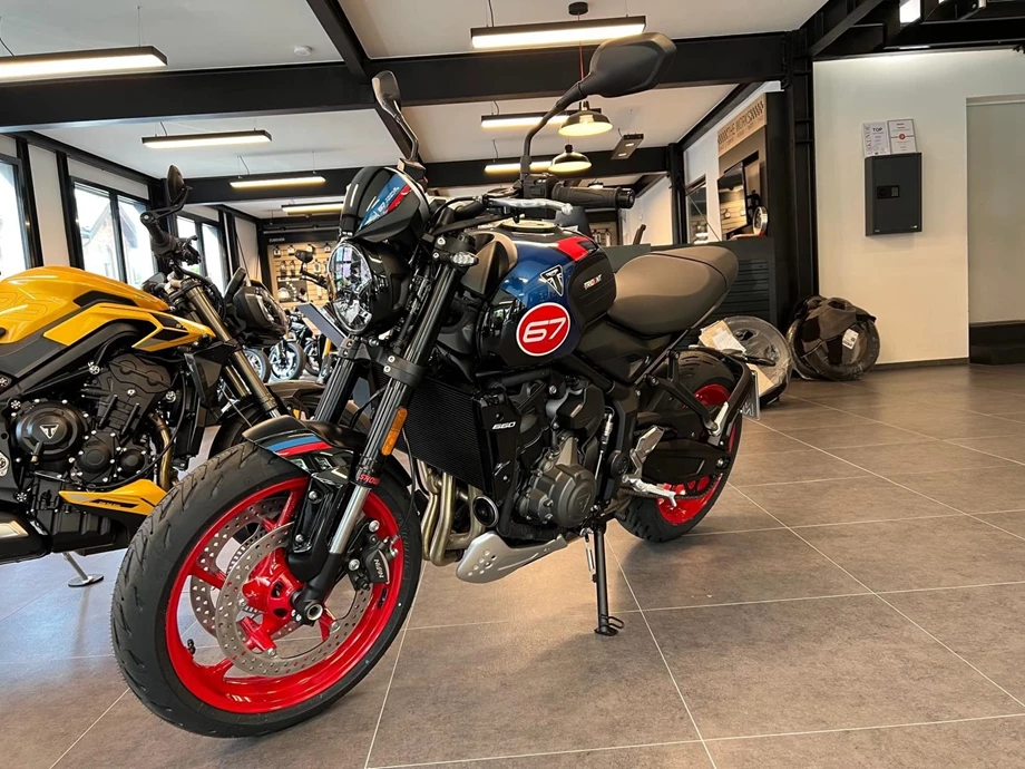 Angebot Triumph Trident 660 Triple Tribute Bild 3: Angebot Triumph Trident 660 Triple Tribute