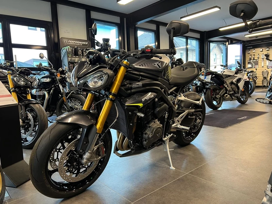 Angebot Triumph Speed Triple 1200 RS Bild 2: Angebot Triumph Speed Triple 1200 RS