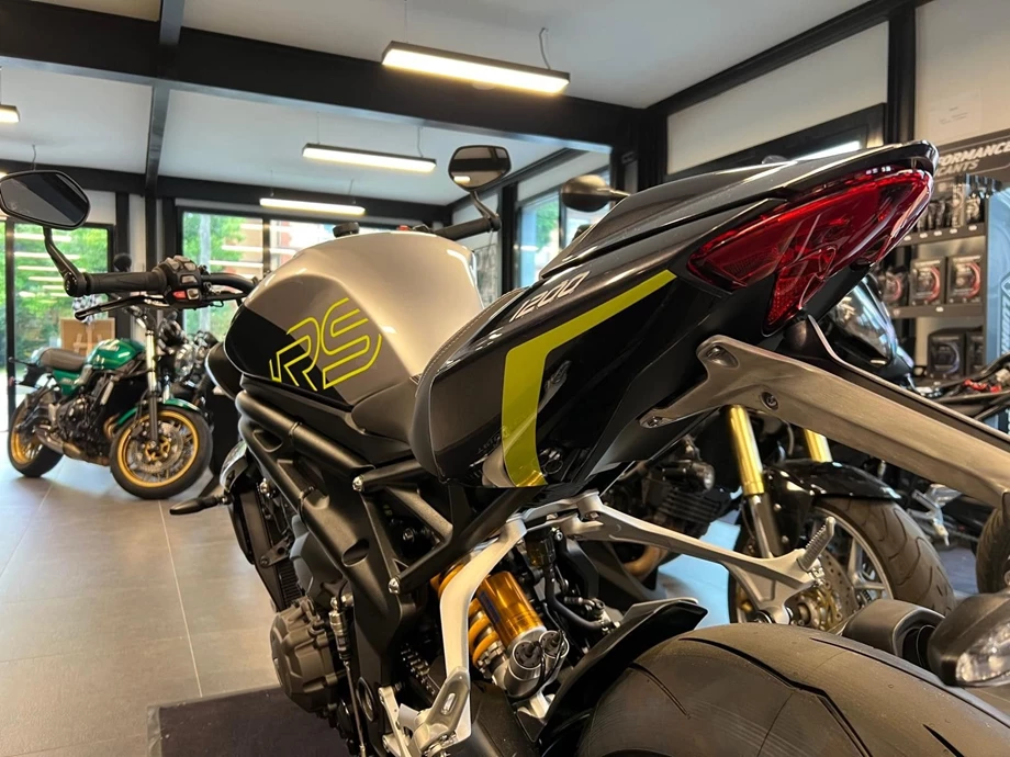 Angebot Triumph Speed Triple 1200 RS Bild 3: Angebot Triumph Speed Triple 1200 RS