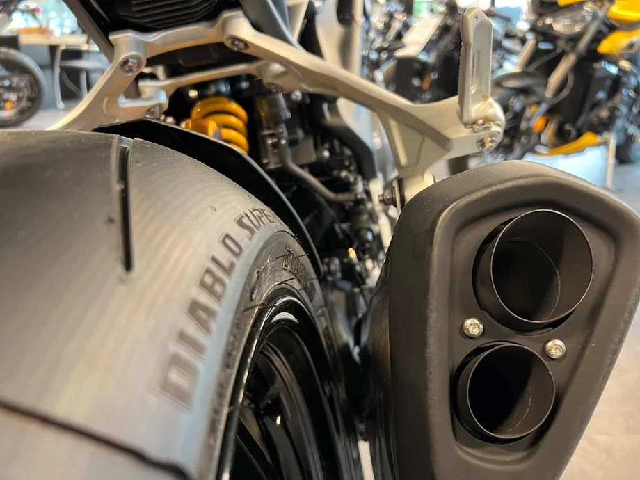 Angebot Triumph Speed Triple 1200 RS Bild 7: Angebot Triumph Speed Triple 1200 RS