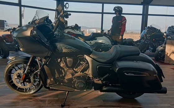 Gebrauchtmotorrad Indian Challenger Dark Horse - Bild 1