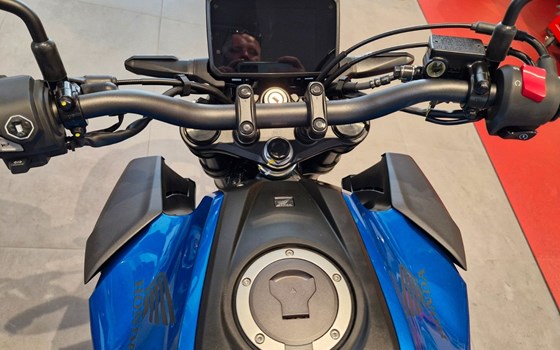Neufahrzeug Honda CB125R - Bild 11