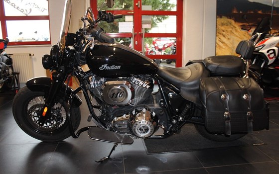 Gebrauchtmotorrad Indian Super Chief Dark Horse - Bild 3