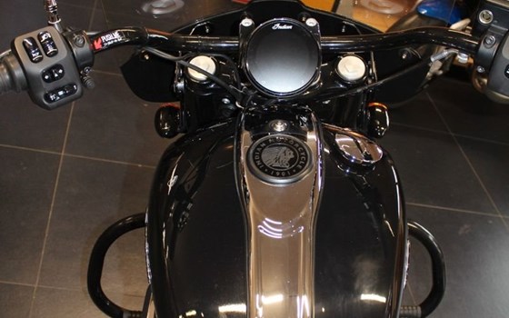 Gebrauchtmotorrad Indian Super Chief Dark Horse - Bild 5