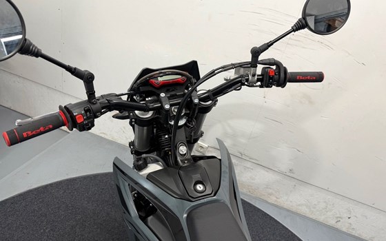 Neufahrzeug Beta RR 125 4T Motard T X special edition - Bild 3