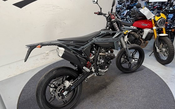 Neufahrzeug Beta RR 125 4T Motard T X special edition - Bild 8