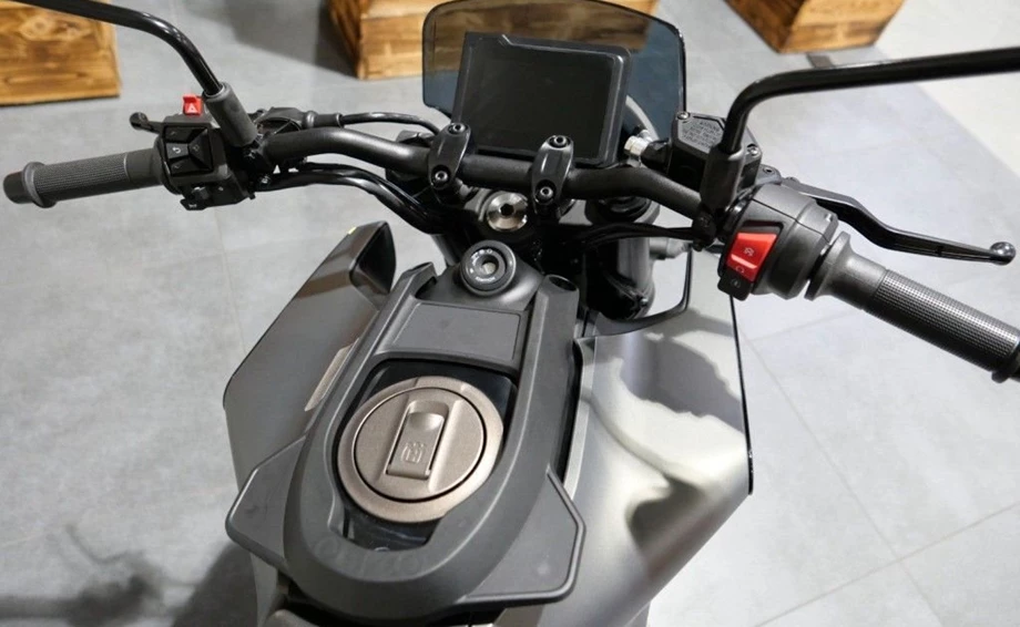 Angebot Husqvarna Svartpilen 125 Bild 7: Angebot Husqvarna Svartpilen 125