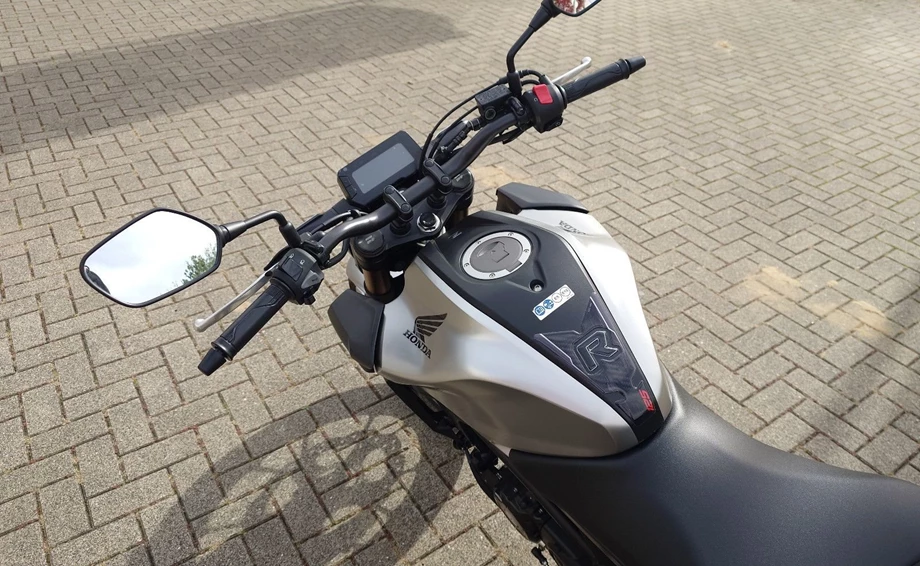 Angebot Honda CB125R Bild 7: Angebot Honda CB125R