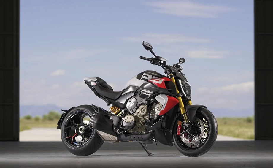 Angebot Ducati Diavel V4 Bild 5: Angebot Ducati Diavel V4