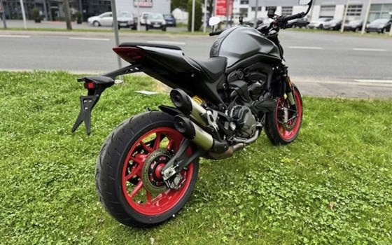 Gebrauchtmotorrad Ducati Monster + - Bild 12
