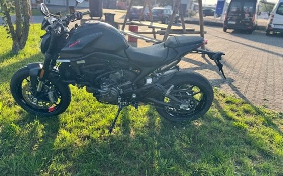 Gebrauchtmotorrad Ducati Monster 1000 Dark - Bild 17