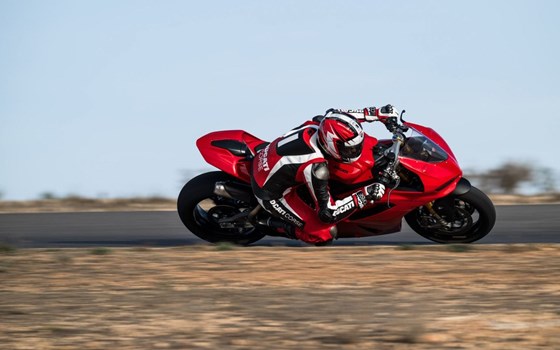 Neufahrzeug Ducati Panigale V2 S - Bild 10