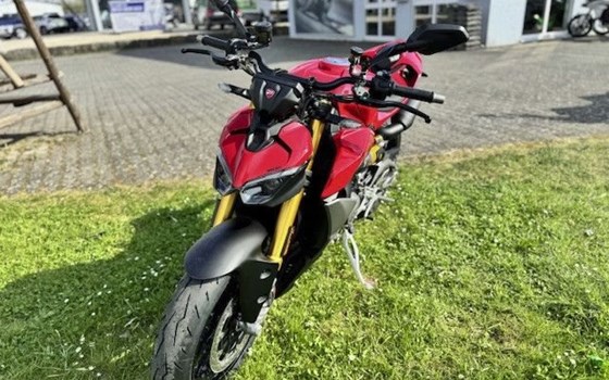 Neufahrzeug Ducati Streetfighter V2 S - Bild 3