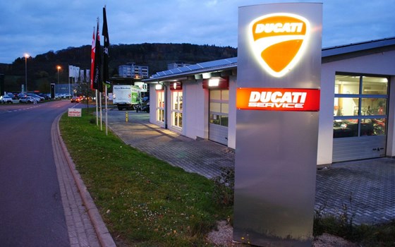 Gebrauchtmotorrad Ducati Streetfighter V4 S - Bild 16