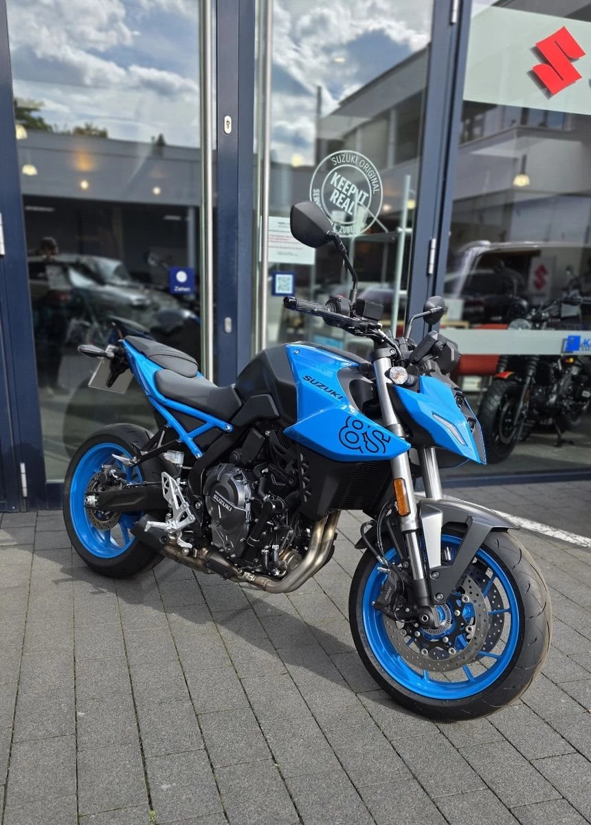 Suzuki GSX-8S