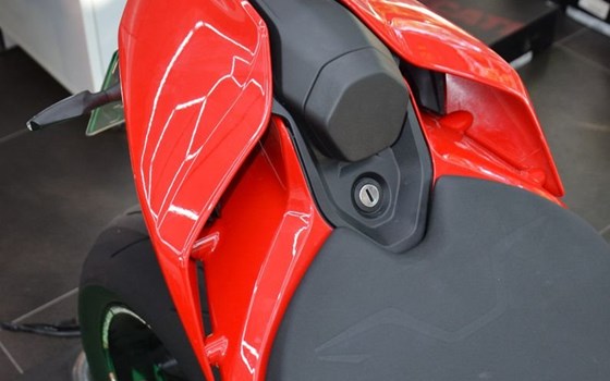 Gebrauchtmotorrad Ducati Streetfighter V4 S - Bild 7