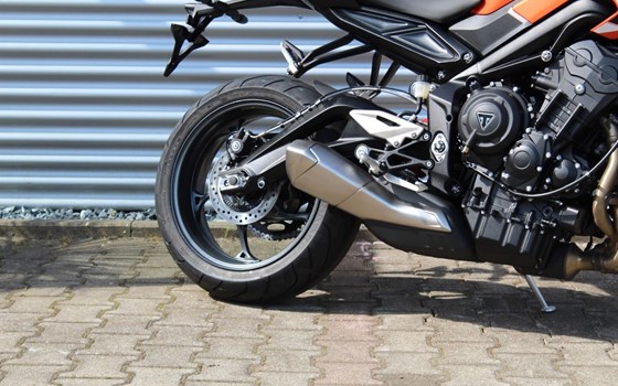 Neufahrzeug Triumph Street Triple 765 R A2 - Bild 5