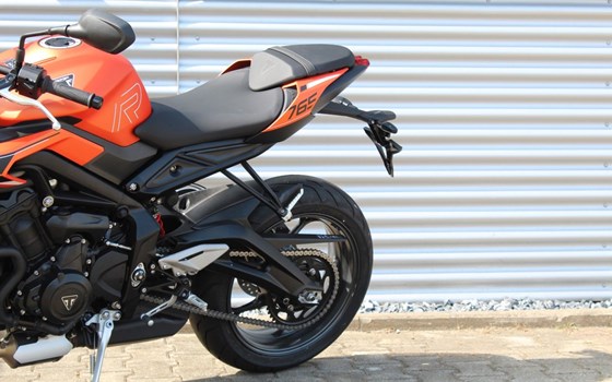 Neufahrzeug Triumph Street Triple 765 R A2 - Bild 9