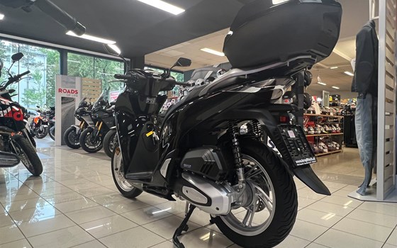 Gebrauchtmotorrad Honda SH125i - Bild 7 Gebrauchtmotorrad Honda SH125i - Bild 7