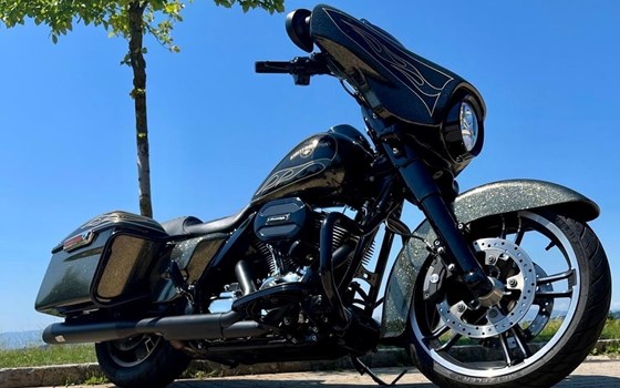 Gebrauchtmotorrad Harley-Davidson Touring Street Glide Special FLHXS - Bild 2 Gebrauchtmotorrad Harley-Davidson Touring Street Glide Special FLHXS - Bild 2