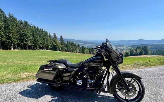 Gebrauchtmotorrad Harley-Davidson Touring Street Glide Special FLHXS - Bild 3 Gebrauchtmotorrad Harley-Davidson Touring Street Glide Special FLHXS - Bild 3