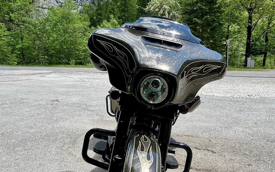 Gebrauchtmotorrad Harley-Davidson Touring Street Glide Special FLHXS - Bild 6 Gebrauchtmotorrad Harley-Davidson Touring Street Glide Special FLHXS - Bild 6