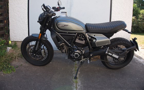 Gebrauchtmotorrad Ducati Scrambler Nightshift - Bild 4