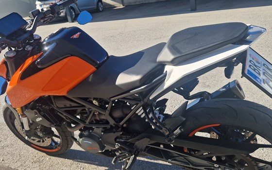 Gebrauchtmotorrad KTM 125 Duke - Bild 3 Gebrauchtmotorrad KTM 125 Duke - Bild 3