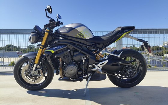 Gebrauchtmotorrad Triumph Speed Triple 1200 RS - Bild 2