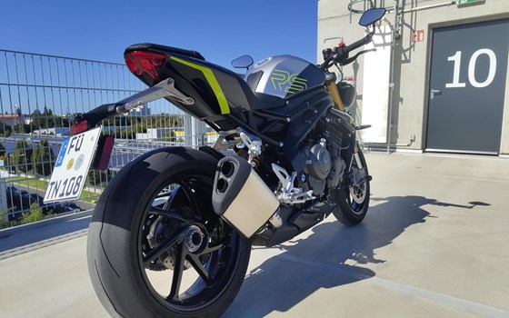 Gebrauchtmotorrad Triumph Speed Triple 1200 RS - Bild 6